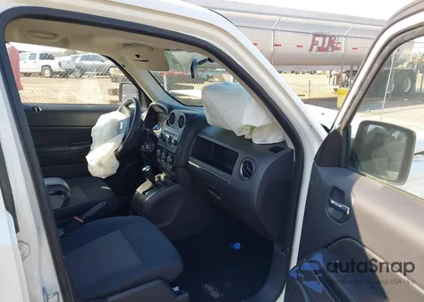 2010 Jeep Patriot Sport из США, поврежденный, VIN 1J4NT2GB3AD589615